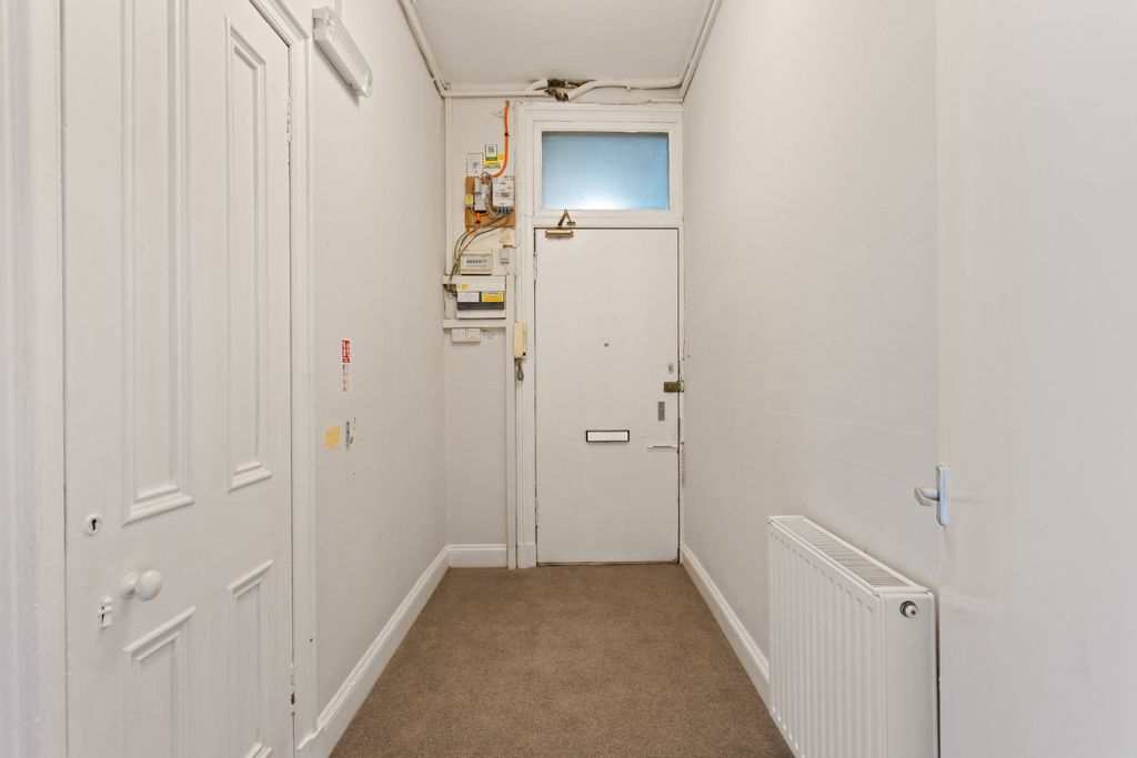 3 bed flat to rentViewforth, Bruntsfield, Edinburgh EH10 photo 4