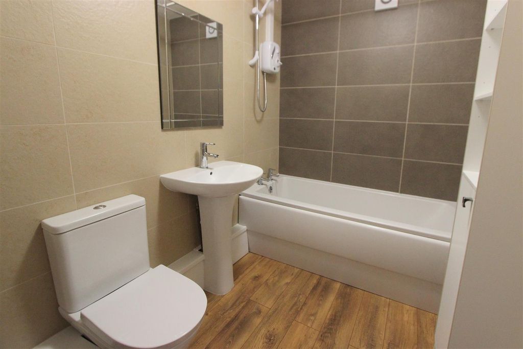 Additional image 3 of 2 bed flat for saleMarske Grove, Darlington DL3