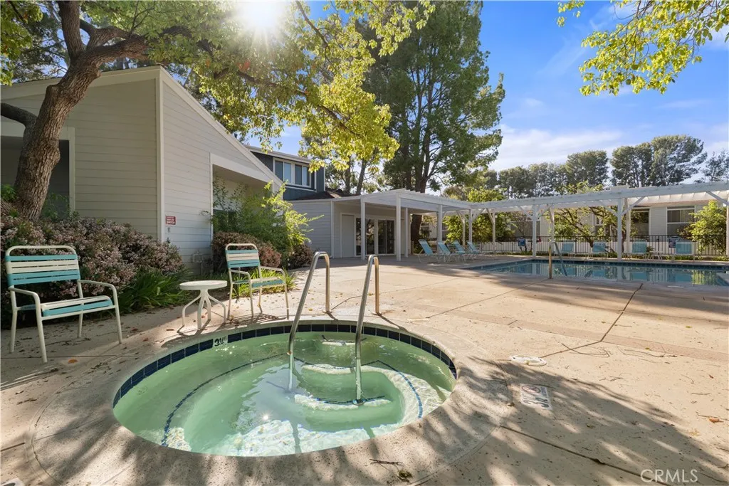 18175 Andrea Circle N Unit 3, Northridge, CA 91325