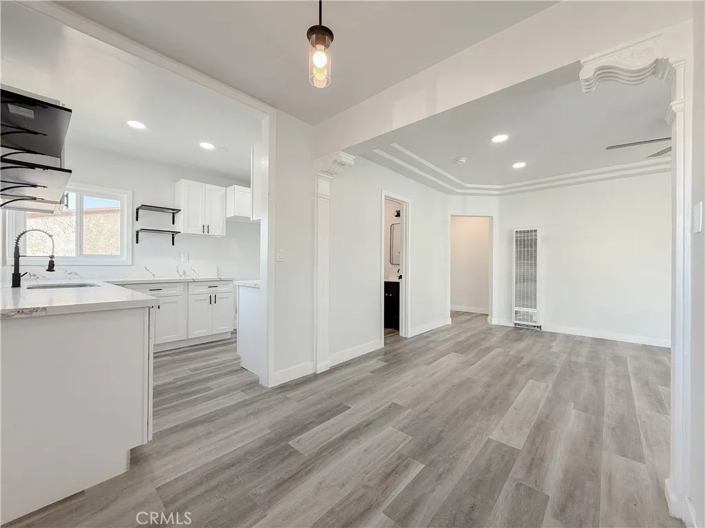 Additional image 7 of 220 W 98th Street, Los Angeles, CA 90003