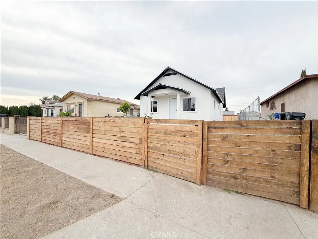 Additional image 27 of 445 E 119th Street, Los Angeles, CA 90061