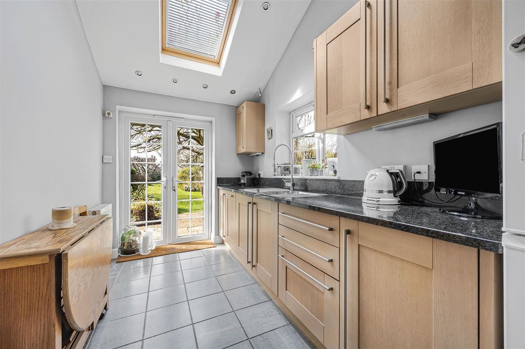 Additional image 5 of 3 bed detached house for saleShinfield Road, Reading RG2