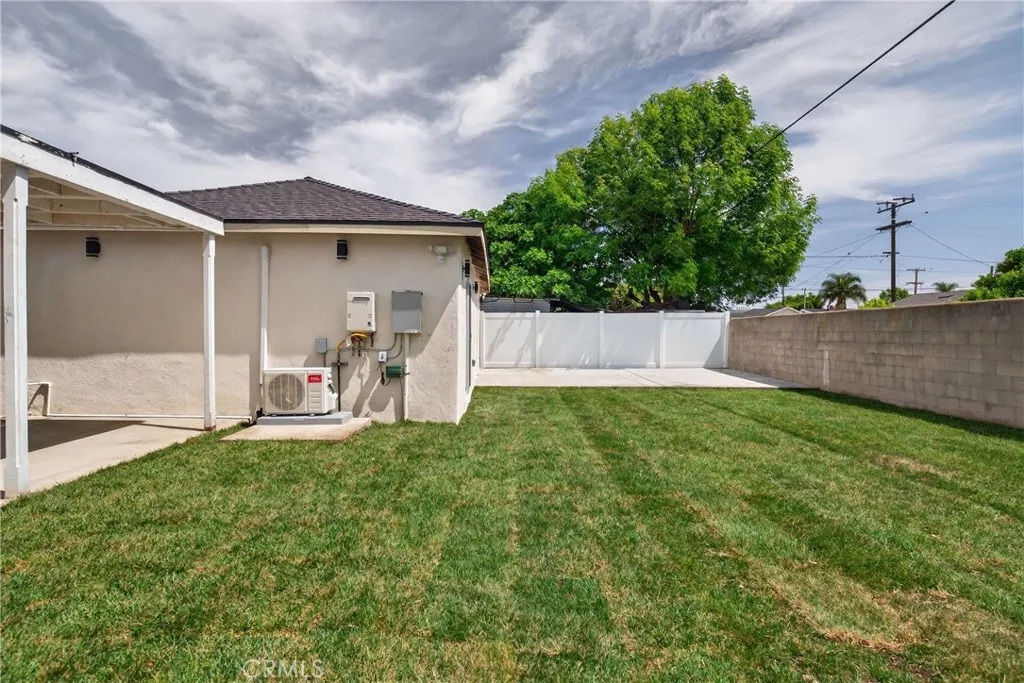 Additional image 69 of 906 W poplar Street, Compton, CA 90220