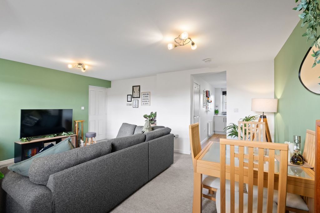Additional image 8 of 2 bed flat for saleRussell Road, Bathgate EH48