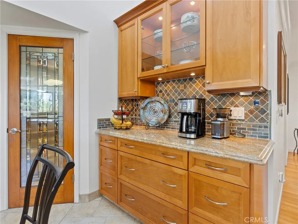 Additional image 8 of 1012 N Sunset Canyon Drive, Burbank, CA 91504