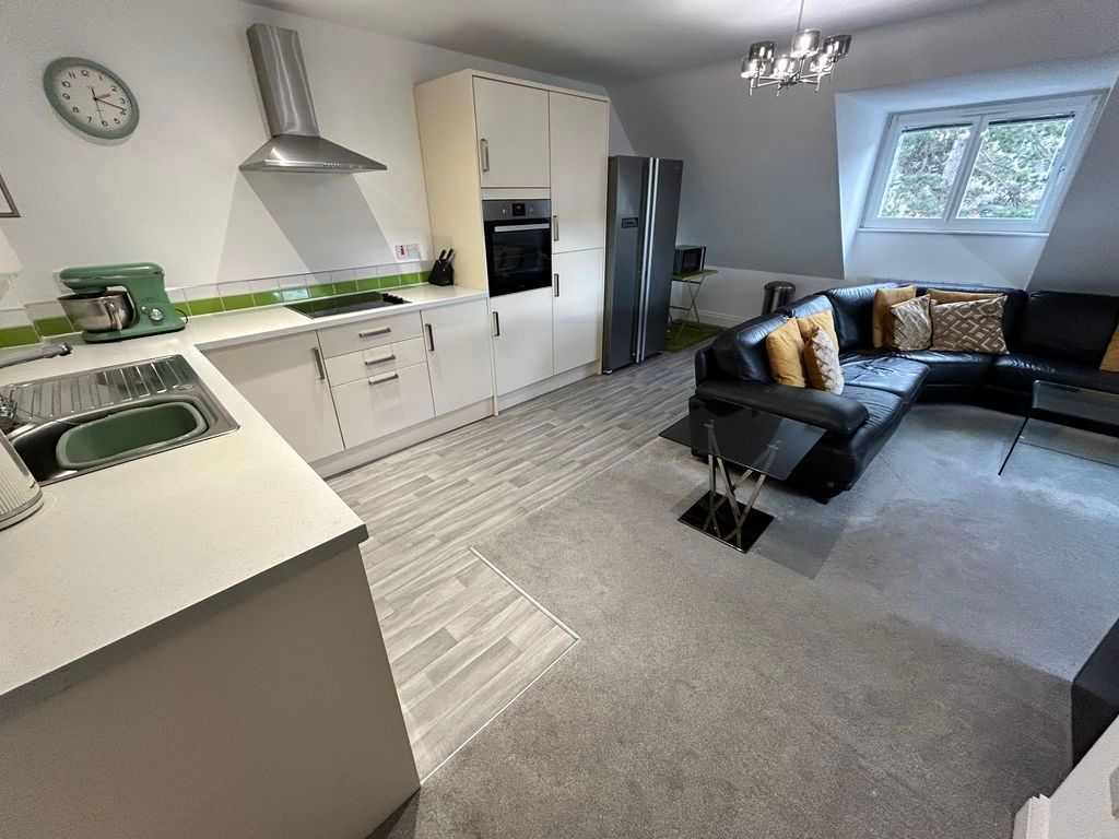 Additional image 8 of 2 bed flat for saleBryn Y Bia Road, Craigside LL30