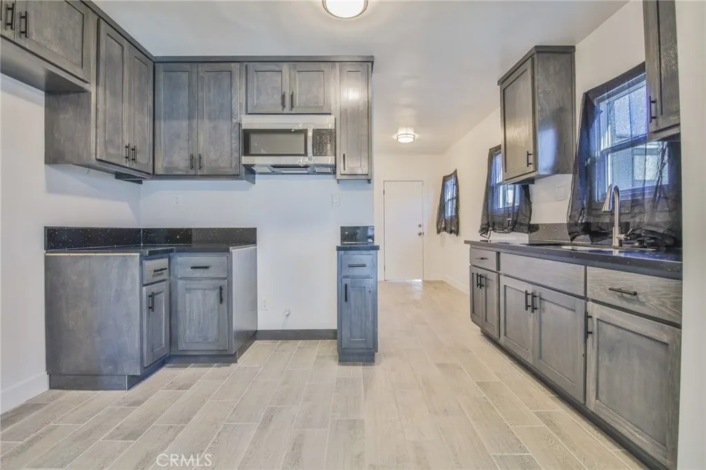 Additional image 41 of 317 W 107th St, Los Angeles, CA 90003