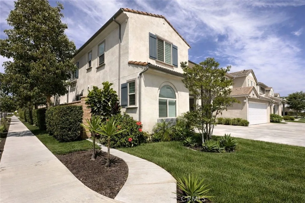 5721 Windbourne Dr, Huntington Beach, CA 92647 photo 3