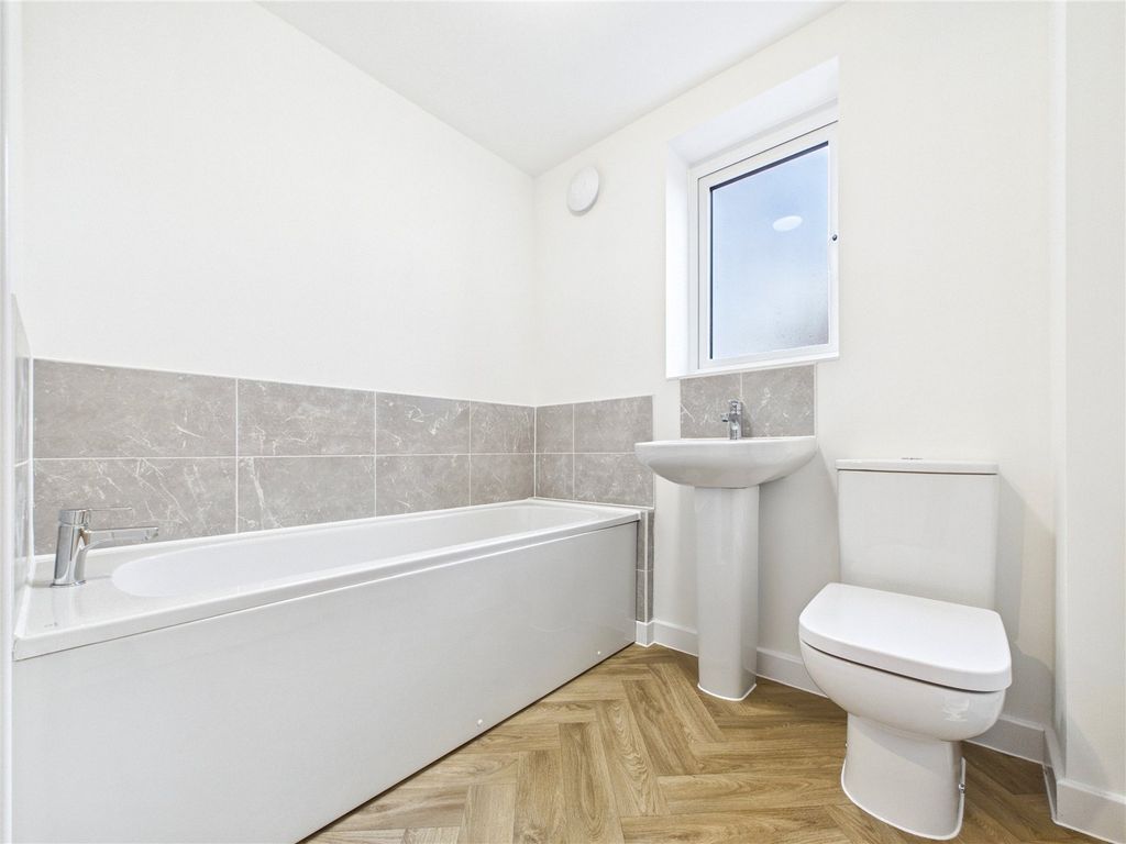 Additional image 11 of 3 bed semi-detached house to rentKestrel Drive, Leiston, Suffolk IP16