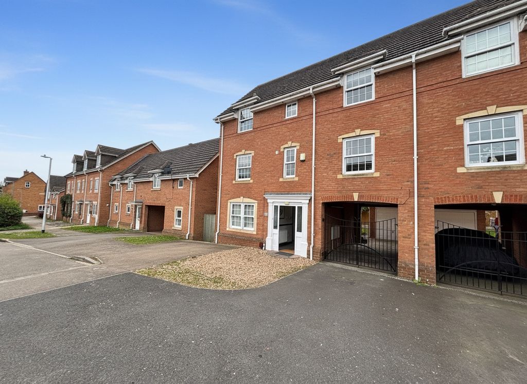 6 bed semi-detached house to rentMoat Farm Close, Marston Moretaine, Bedford MK43