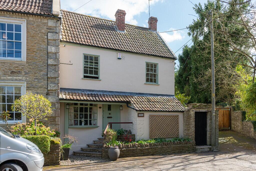 Castle Corner, Beckington