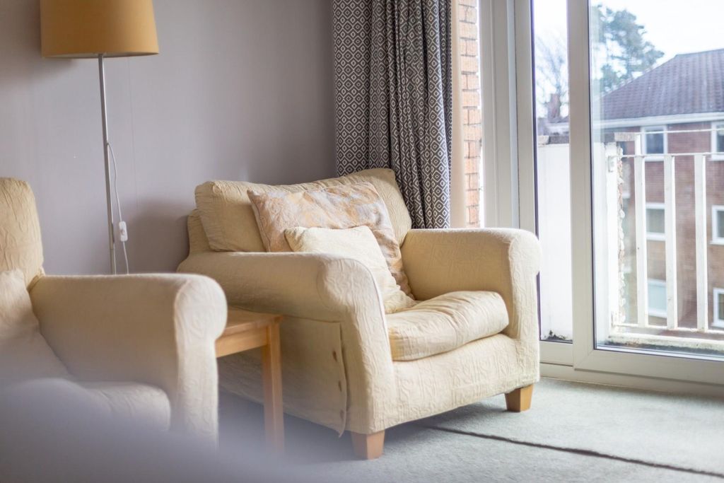 Additional image 10 of 2 bed flat for saleLansdowne, Groves Avenue, Langland, Swansea SA3