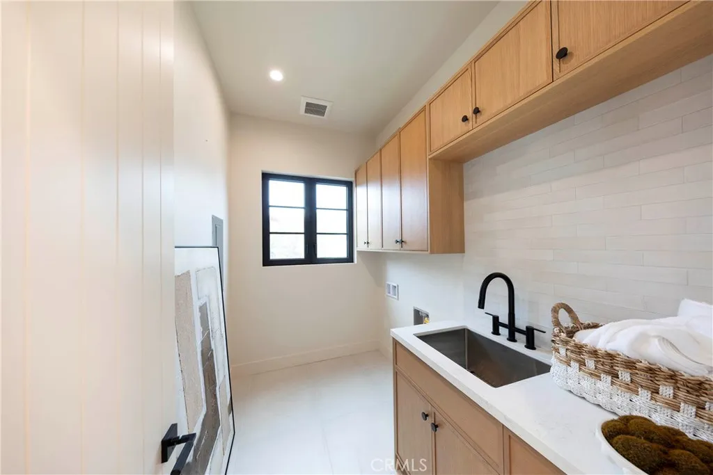 Additional image 14 of 1594 Redlands Place, Costa Mesa, CA 92627