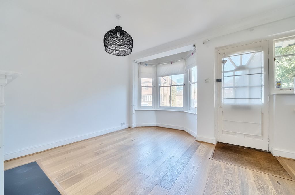 Additional image 4 of 2 bed semi-detached house for saleHaslemere, Surrey GU27