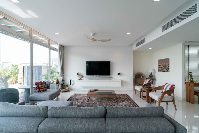 1 Amber Gardens