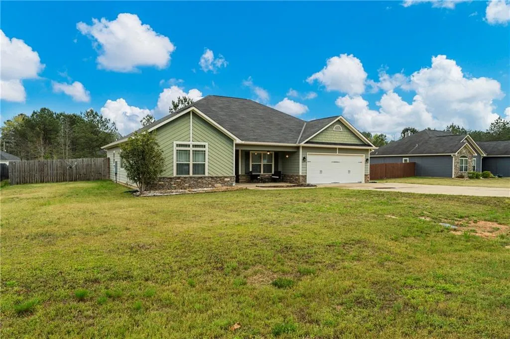 14 Elizabeth Way, Phenix City, AL 36869
