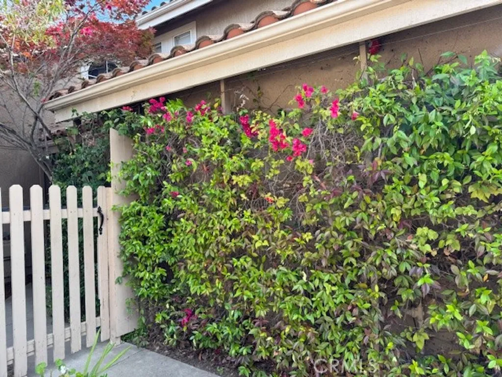 1389 Sawleaf Court, San Luis Obispo, CA 93401 photo 3