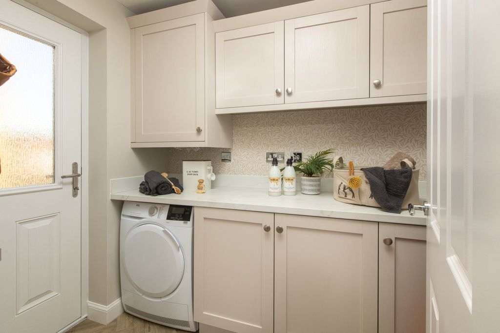 Additional image 5 of 4 bed detached house for sale"Hollinwood" at Banbury Road, Upper Lighthorne, Warwick CV33