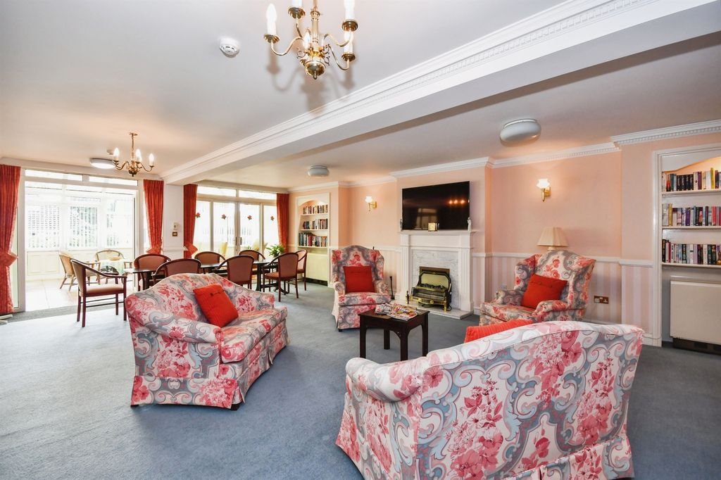 Additional image 15 of 2 bed flat for saleFernlea Avenue, Ferndown BH22