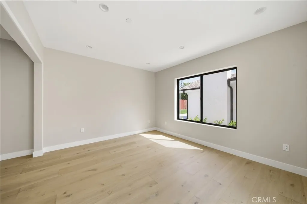 Additional image 25 of 8542 De Celis Pl, North Hills, CA 91343