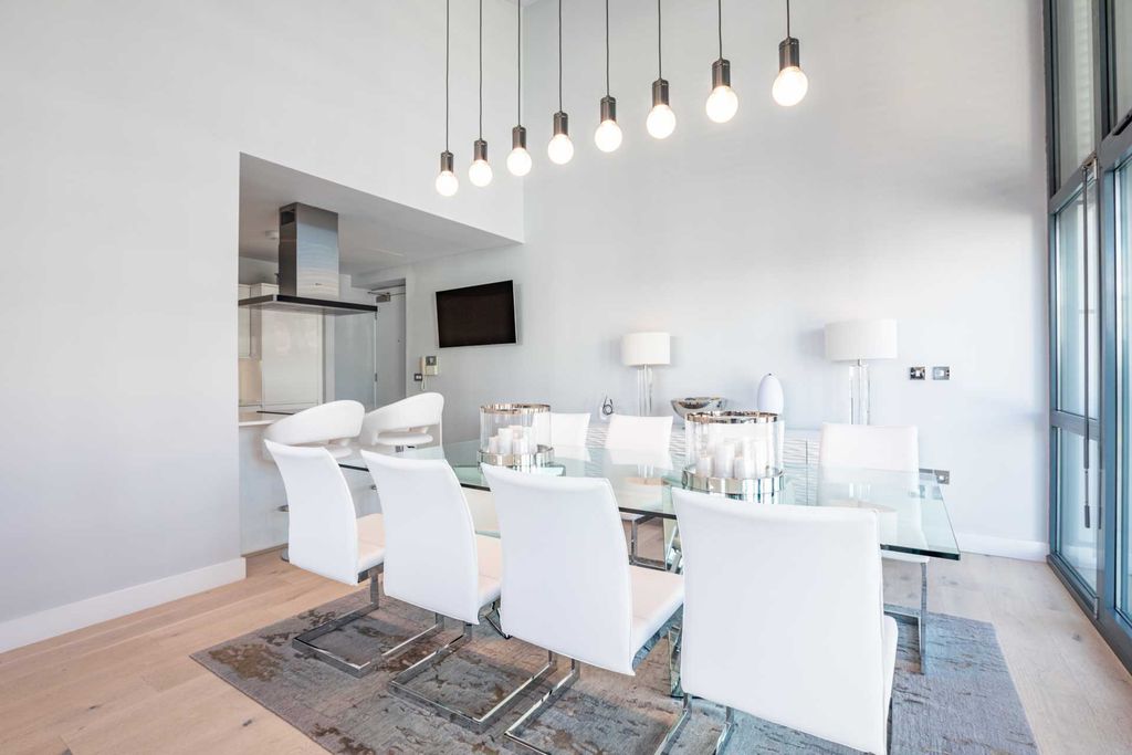Additional image 4 of 3 bed flat for saleDeansgate, Manchester M3