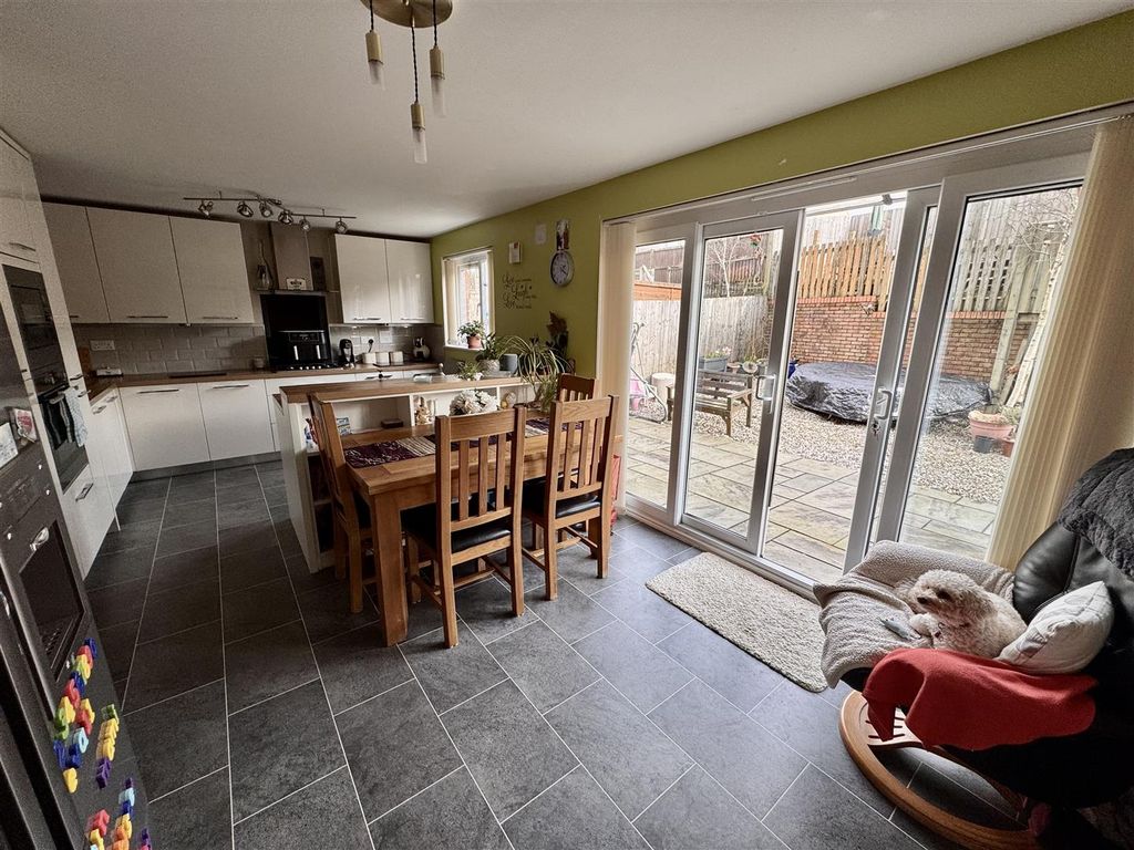 Additional image 5 of 4 bed detached house for saleClos Maes Rhedyn, Gorslas, Llanelli SA14