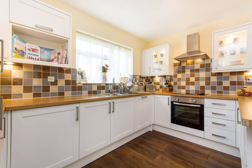 Additional image 10 of 4 bed terraced house to rentSalem Place, Central Croydon, Croydon CR0