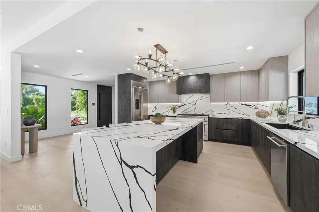 Additional image 68 of 8400 White Oak Ave, Sherwood Forest, CA 91325