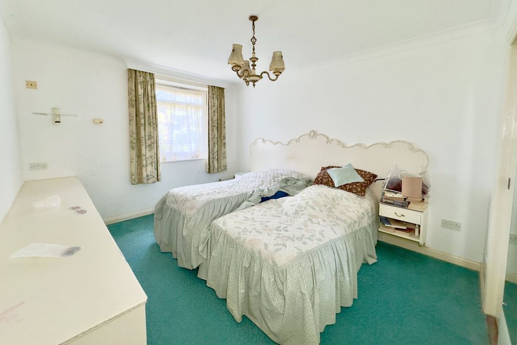 Additional image 7 of 3 bed flat for saleManor Road, East Cliff, Bournemouth BH1
