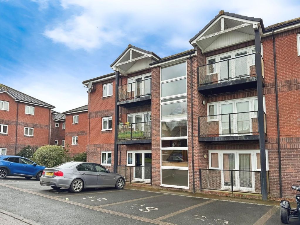 2 bed flat to rentPennine View Close, Carlisle CA1