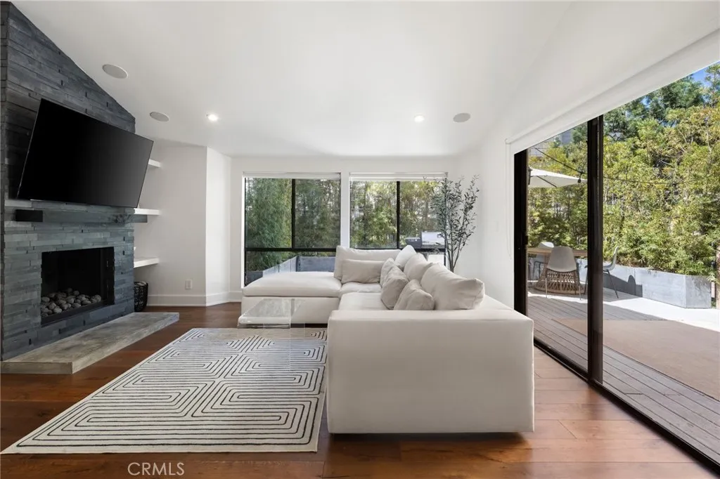 Additional image 2 of 1176 S Westlake Blvd Unit F, Westlake Village, CA 91361