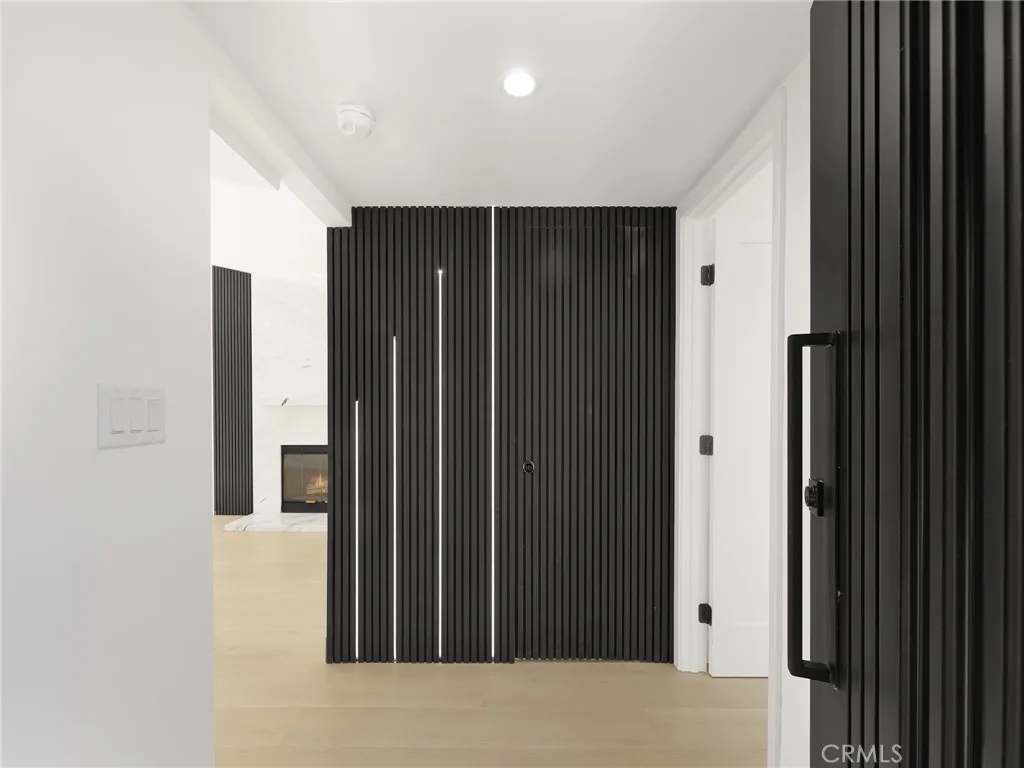 Additional image 7 of 20528 Hamlin Street, Winnetka, CA 91306