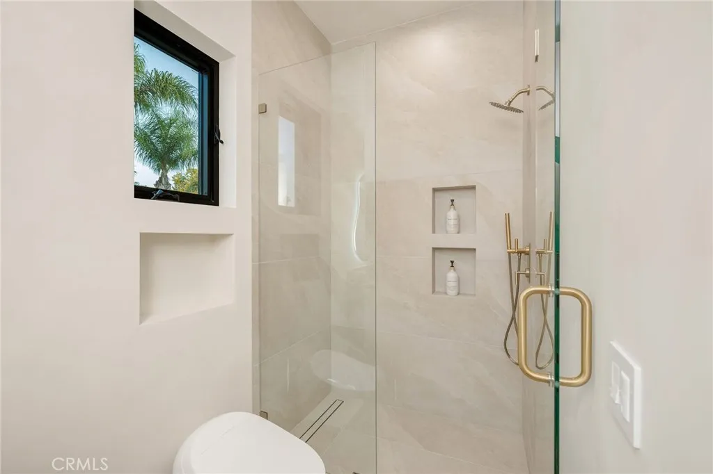 Additional image 128 of 15447 Huston St, Sherman Oaks, CA 91403