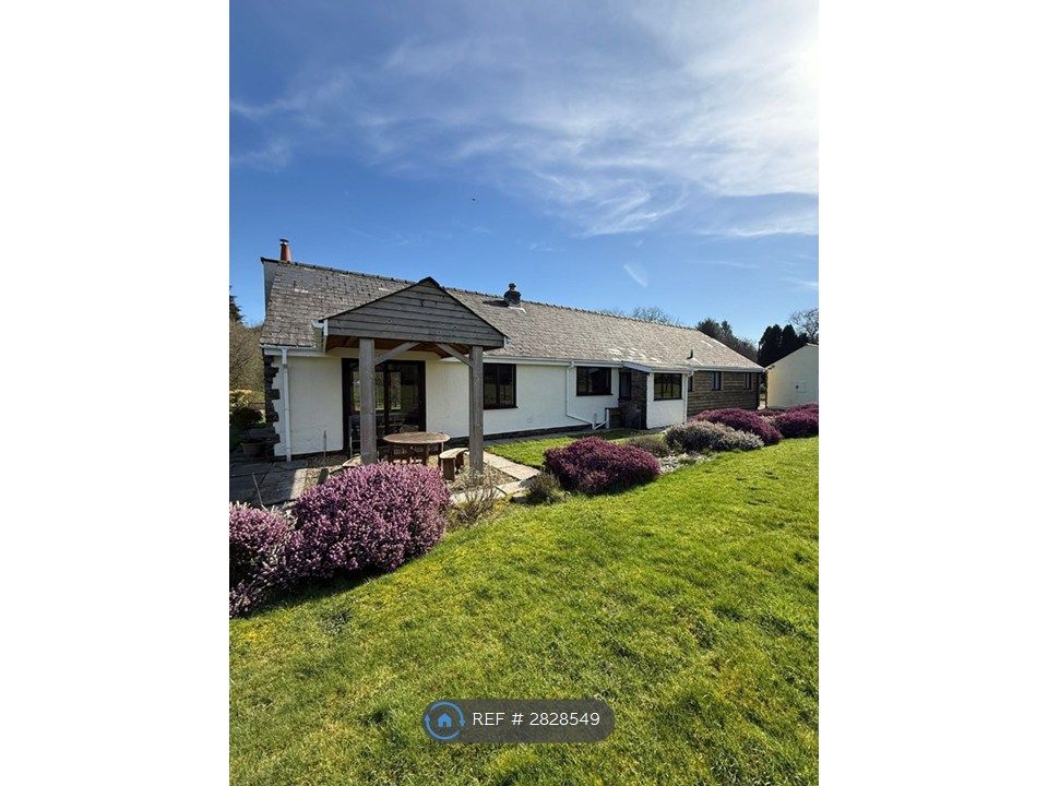 4 bed bungalow to rentCray, Brecon LD3