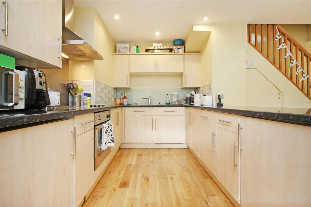 Additional image 4 of 2 bed flat to rentNew Dover Road, Canterbury, Kent CT1