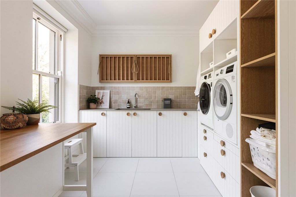Additional image 11 of 6 bed detached house for salePenn Road, Beaconsfield, Buckinghamshire HP9