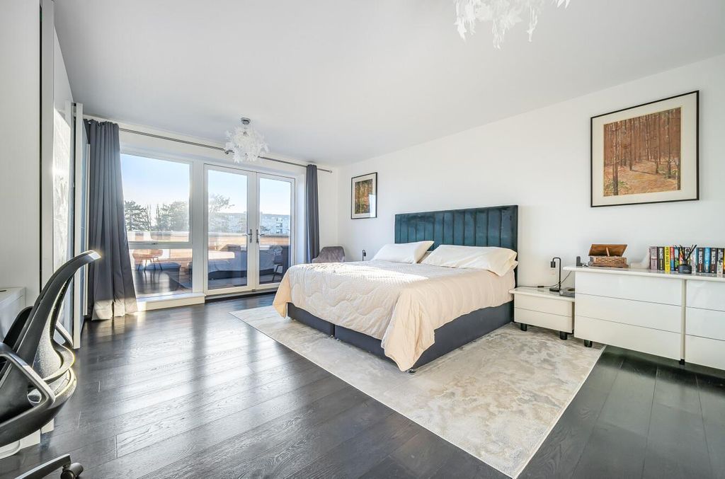 Additional image 9 of 2 bed flat for saleHenry Darlot Drive, London NW7