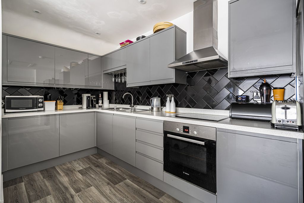 Additional image 3 of 2 bed flat for saleThe Avenue, Oxford OX1