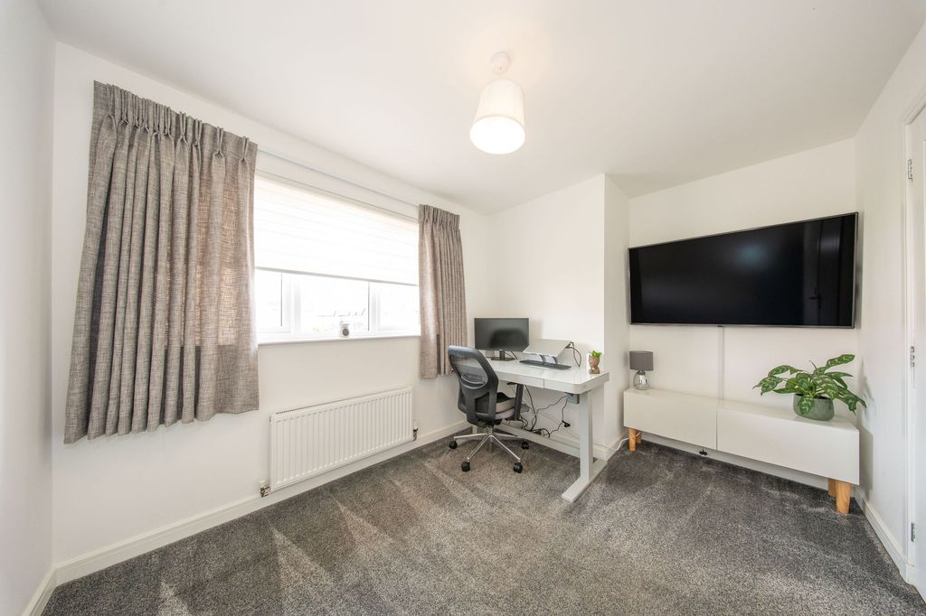 Additional image 13 of 3 bed detached house for saleBaxter Road, East Calder EH53