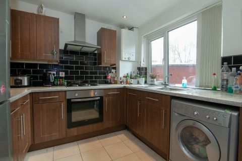 Mildred Street, Salford M7, Room to rent