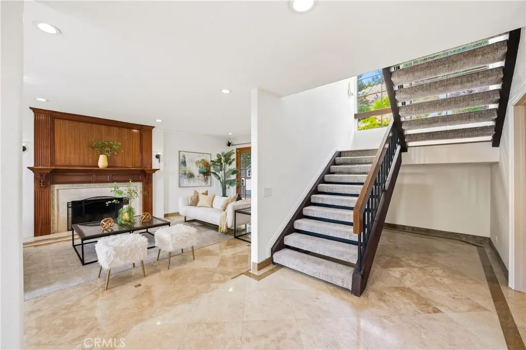 Additional image 3 of 2044 Calle Yucca, Thousand Oaks, CA 91360
