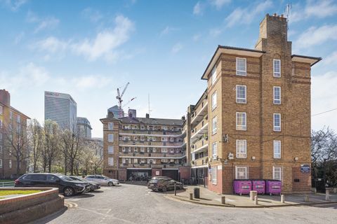 Wades Place, London E14