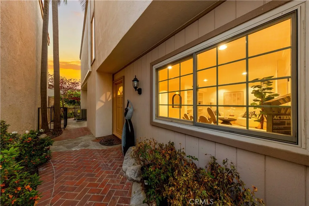 Additional image 108 of 54 Willow Tree Ln, Irvine, CA 92612