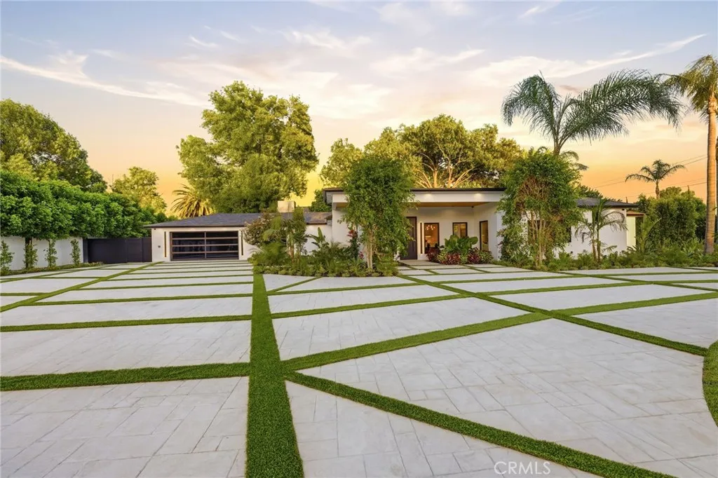 Additional image 4 of 8400 White Oak Ave, Sherwood Forest, CA 91325
