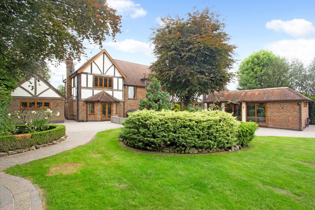 Additional image 7 of 5 bed detached house to rentHanyards Lane, Cuffley, Potters Bar EN6