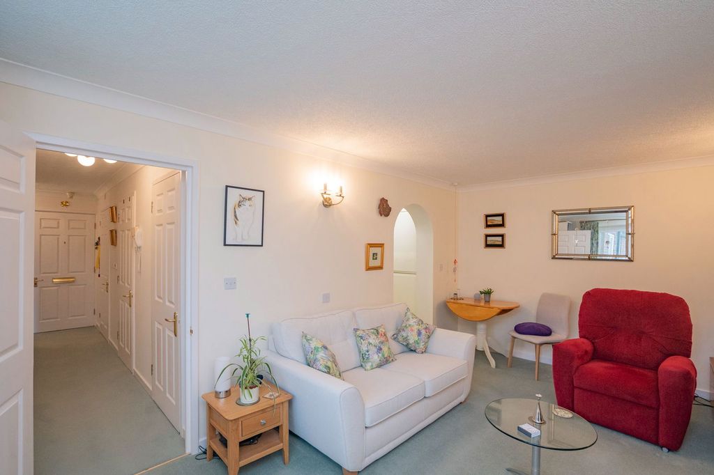 Additional image 10 of 2 bed flat for saleWorcester Road, Malvern, Worcestershire WR14