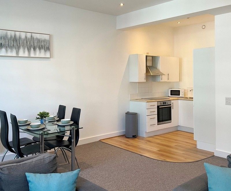 1 bed flat to rentExchange Building, Market St, Llanelli. SA15