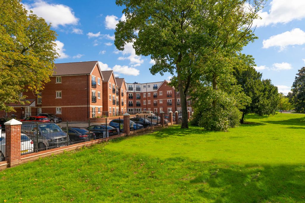 Additional image 10 of 2 bed flat to rentChurch Street, Nuneaton CV11