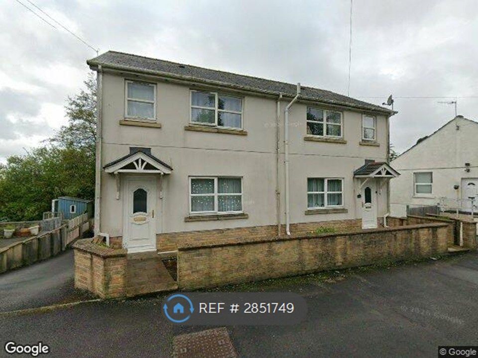 4 bed semi-detached house to rentGwscwm Road, Burry Port SA16