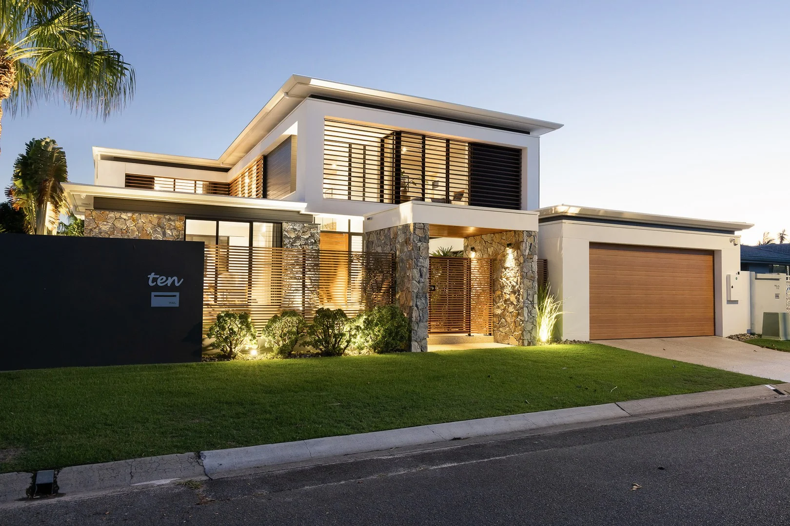 Additional image 2 of 10 Coobowie Street, Broadbeach Waters QLD 4218